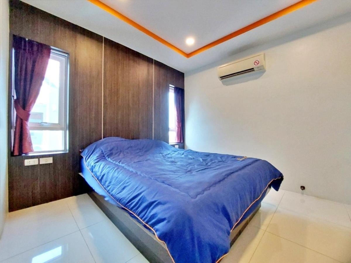 Apartment 2 Bedroom Calm Area, Huge Balcony, Friendly Staff Pattaya