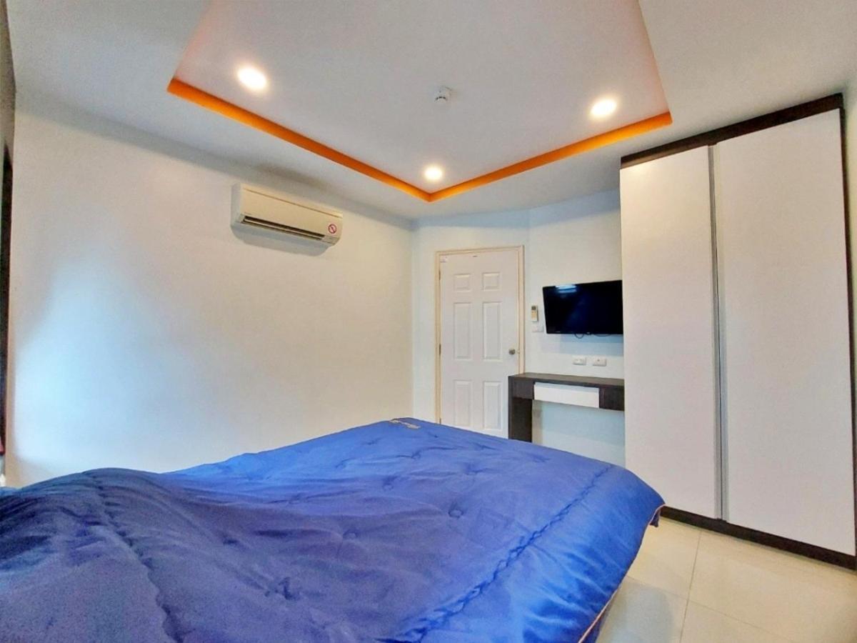 2 Bedroom Calm Area, Huge Balcony, Friendly Staff Apartment *
